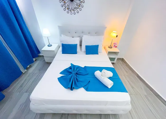 Ducassi Suites Rooms & Beach - Playa Bavaro - Wifi - Parking - Rooftop Pool & Spa 